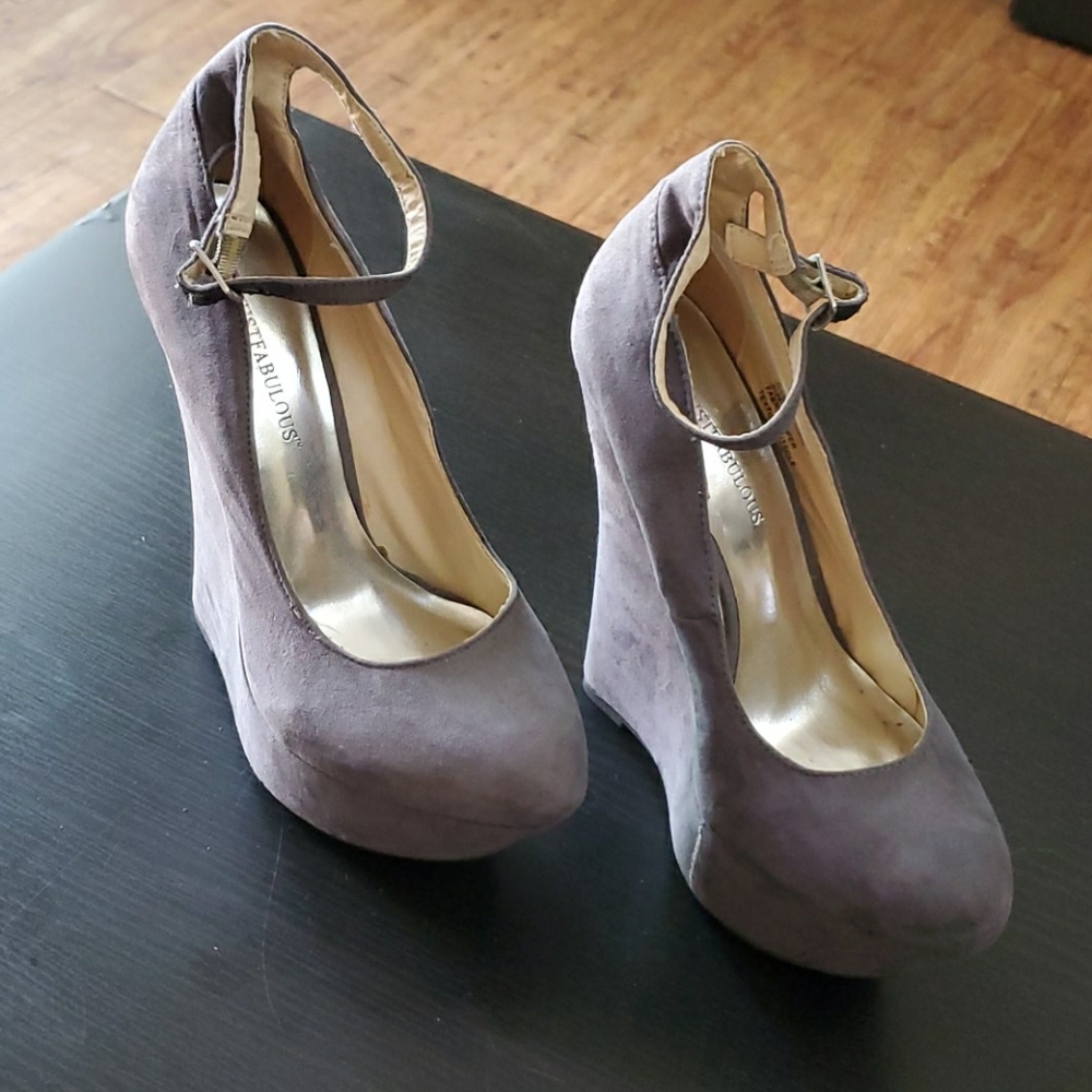 Gray suede wedges size 6